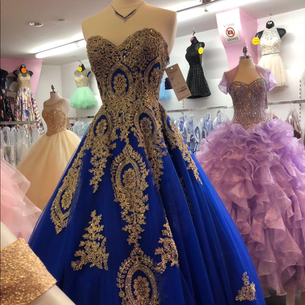 Prom dress